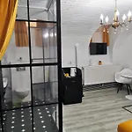 Athos Boutique